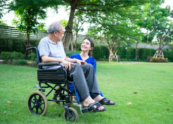 Peringatan Hari Lanjut Usia Nasional: Fokus pada Perawatan Lansia dengan Luka Dekubitus_Womanindonesia.co.id