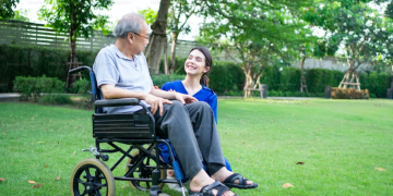 Peringatan Hari Lanjut Usia Nasional: Fokus pada Perawatan Lansia dengan Luka Dekubitus_Womanindonesia.co.id