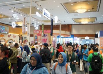 Pembukaan Mommy N Me 2024, JCC Langsung Dipadati Pengunjung 4 Para pengunjung memadati Mommy N Me di JCC (Jakarta Convention Center) Jakarta