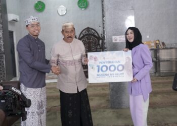 MS GLOW Beauty Berbagi 1000 Mukena untuk Masjid dan Musala di Banyak Kota di Indonesia_Womanindonesia.co.id