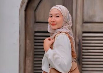 Dayang Pertiwi: Momfluencer yang Mengukir Keberhasilan di Tengah Tugas Rumah Tangga_Womanindonesia.co.id