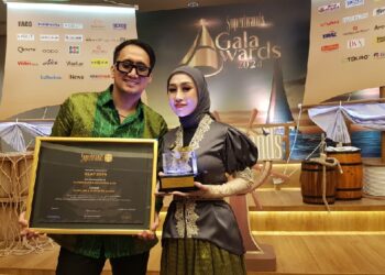 Inovasi Tanpa Henti: Dr. Reza Gladys Raih Penghargaan Superbrands_Womanindonesia.co.id