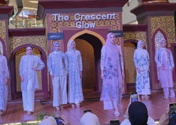 Vastra Angkat Pesona Arsitektur Jaipur dalam Modest Fashion Lebaran 2024_womanindonesia.co.id