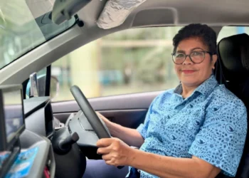 Srikandi Bluebird, Kartini di Balik Kemudi yang Menginspirasi_Womanindonesia.co.id