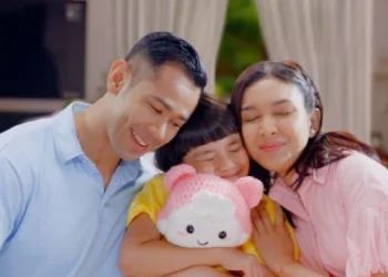 Azarine Kids Rilis Video Menyentuh: Reminder Kalau Cinta Orang Tua Itu Nggak Pernah Gagal!_womaninfo77