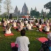 Toshiba Rayakan International Yoga Day di Candi Prambanan, Dukung Gaya Hidup Sehat Masyarakat Urban 8 Toshiba Rayakan International Yoga Day di Candi Prambanan, Dukung Gaya Hidup Sehat Masyarakat Urban_Womanindonesia.co.id