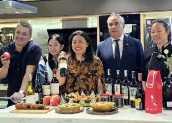 Kelezatan Wine dan Buah Chile dalam Balutan Tradisi Kuliner Indonesia 10 Kelezatan Wine dan Buah Chile dalam Balutan Tradisi Kuliner Indonesia_womanindonesia.co.id