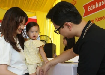 Cegah Masalah Kulit Sejak Dini, Zwitsal dan Alfamidi Hadirkan Posyandu Modern untuk Ibu Milenial_womanindonesia.co.id