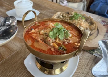 One Day Tour Anti-Mainstream di Bangkok: Dari Noodle Hangat hingga Sunset Cantik di Riverside 8 One Day Tour Anti-Mainstream di Bangkok: Dari Noodle Hangat hingga Sunset Cantik di Riverside_womanindonesia.co.id