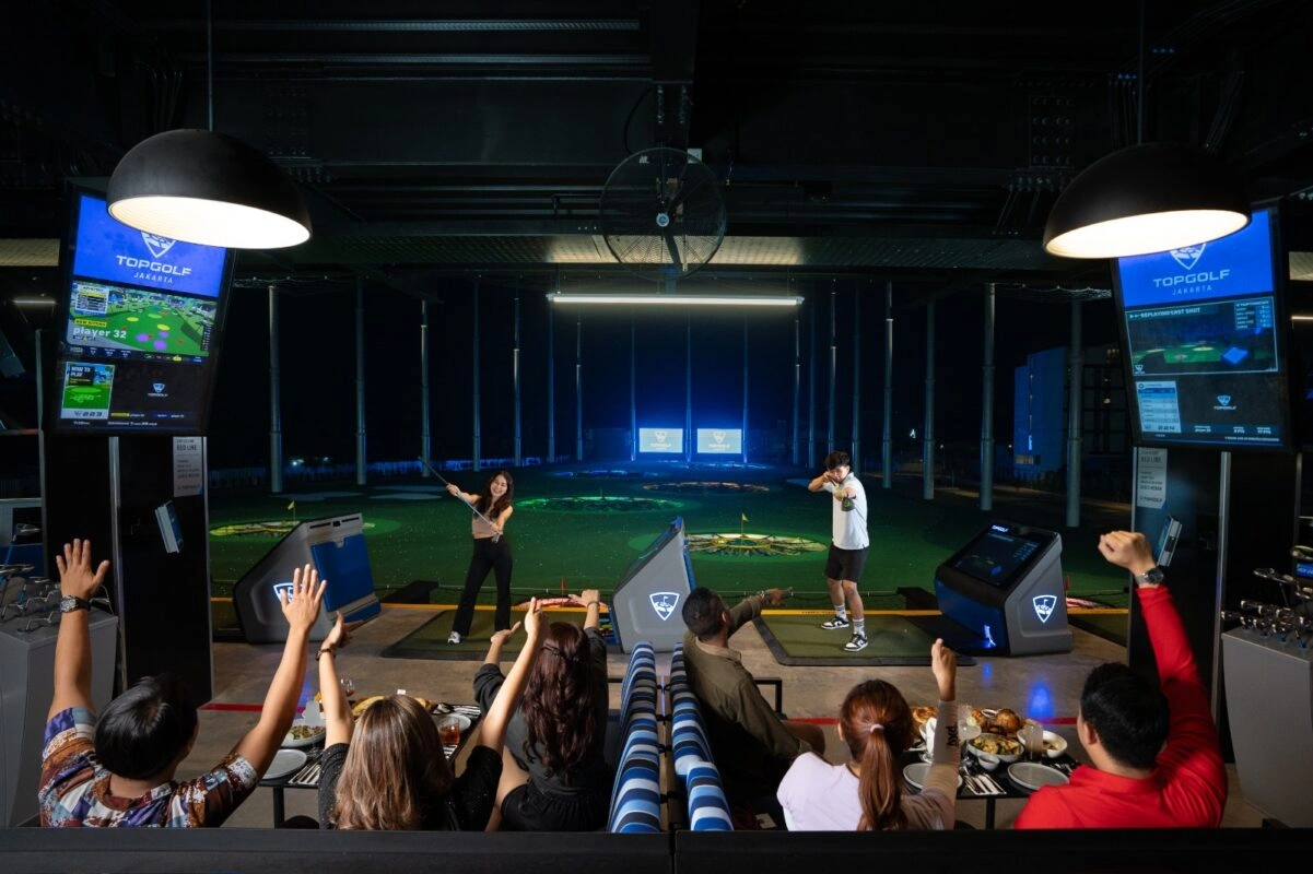 Dari Olahraga ke Hiburan: Topgolf Jakarta, Spot Baru Anak Muda Jakarta 2 Dari Olahraga ke Hiburan: Topgolf Jakarta, Spot Baru Anak Muda Jakarta Selatan_womanindonesia.co.id