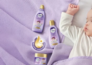 Menenangkan Si Kecil dengan Aromaterapi: Cussons Baby Luncurkan Rangkaian Cuddle Calm_womanindonesia.co.id