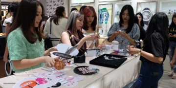 Dari Majalah ke Koleksi Jam Tangan: ELLE Rayakan 80 Tahun Elegansi Paris_Womanindonesia.co.id