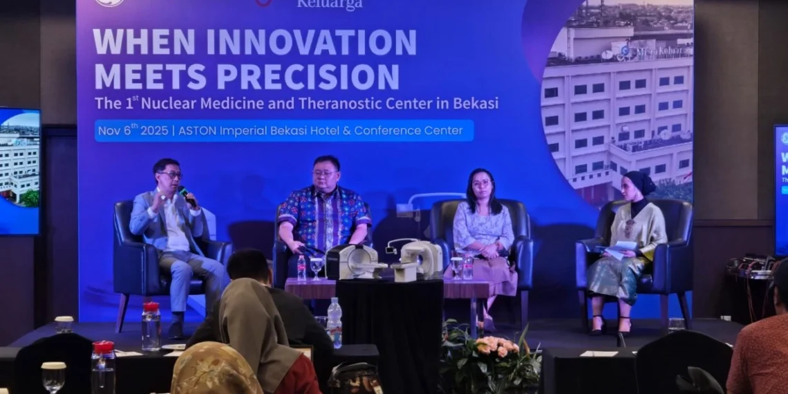 Kika: - Kriswanto Trimoeljo – CEO GE HealthCare Indonesia - dr. Yudistira Wastu Putra, MARS., MM - Direktur Rumah Sakit Mitra Keluarga, Bekasi - dr. Esther Devina Panjaitan, SpKN – Dokter Spesialis Kedokteran Nuklir Rumah Sakit Mitra Keluarga, Bekasi