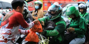 OT Group dan Brotherhood Jakarta Hadirkan Takjil untuk Pengendara_Womanindonesia.co.id